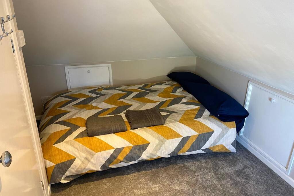 Spacious 2 Bed Apt Sleeps 4 Near Bournemouth Beach Dış mekan fotoğraf