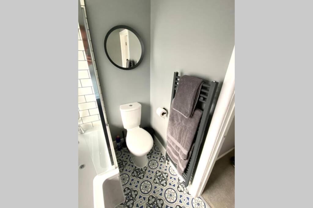 Spacious 2 Bed Apt Sleeps 4 Near Bournemouth Beach Dış mekan fotoğraf